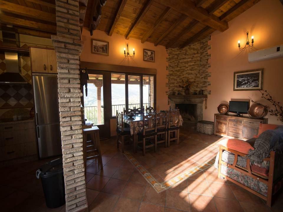 Casa Rural Apartamento Las Malpicas Наваконсехо Экстерьер фото
