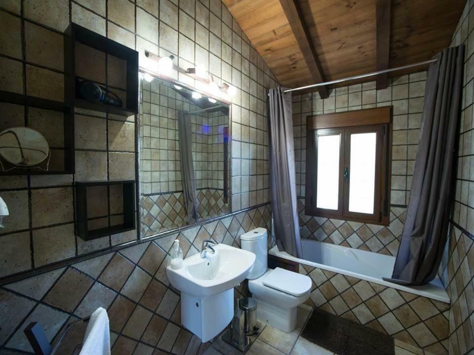 Casa Rural Apartamento Las Malpicas Наваконсехо Экстерьер фото